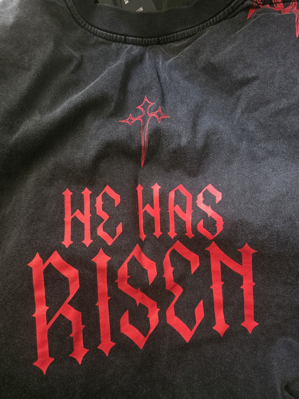 Black Graphic Tee with Red Tribal Accents - Men - Picture 8 of 10